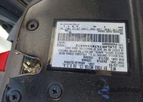 1994 Lincoln Continental Executive from USA, damaged, VIN 1LNLM9747RY646872